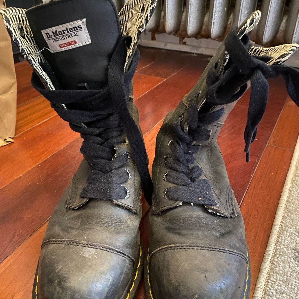 Dr Martens Industrial boots